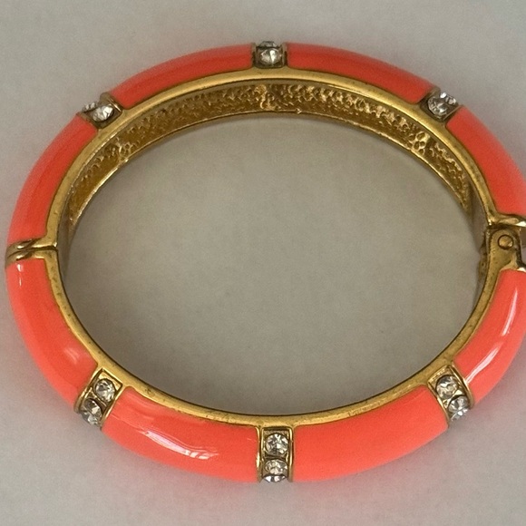 J.CREW ORANGE ENAMEL & RHINESTONE OVAL BANGLE HINGED BRACELET - Picture 12 of 13